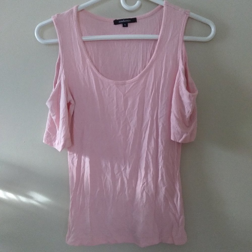 Pink off shoulder short sleeve tshirt small